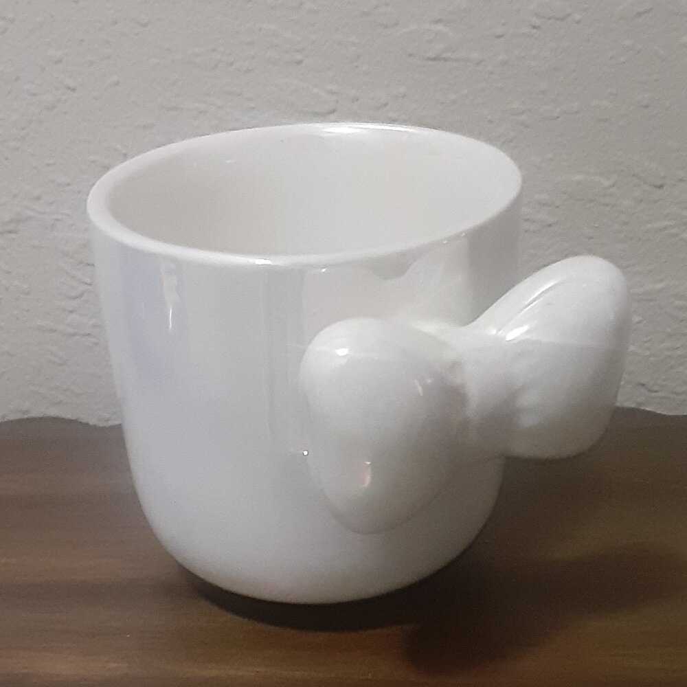 Bow Saucer & Cup Set - Picture 4 of 4